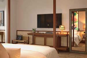 The Swim Up Junior Suite at Ocean Azure Costa Mujeres